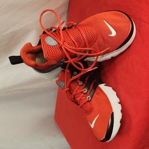 NIKE PRESTO SNEAKER